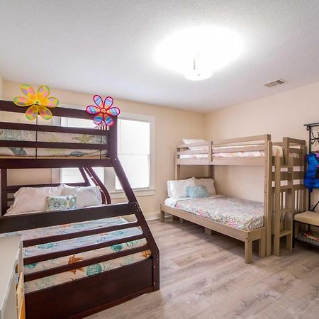 Bright Galveston Bungalow Half Mi To Pleasure Pier Εξωτερικό φωτογραφία