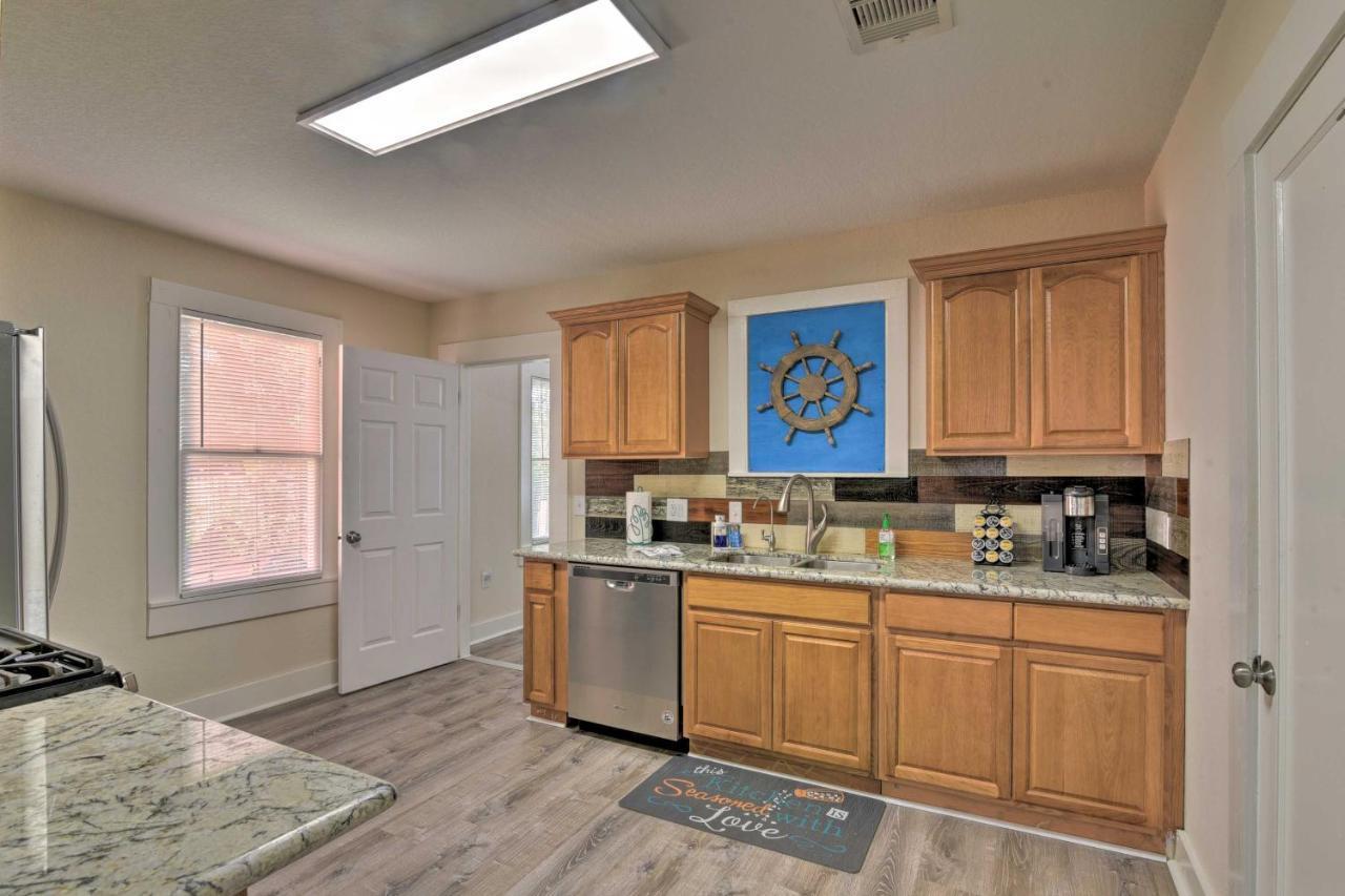 Bright Galveston Bungalow Half Mi To Pleasure Pier Εξωτερικό φωτογραφία