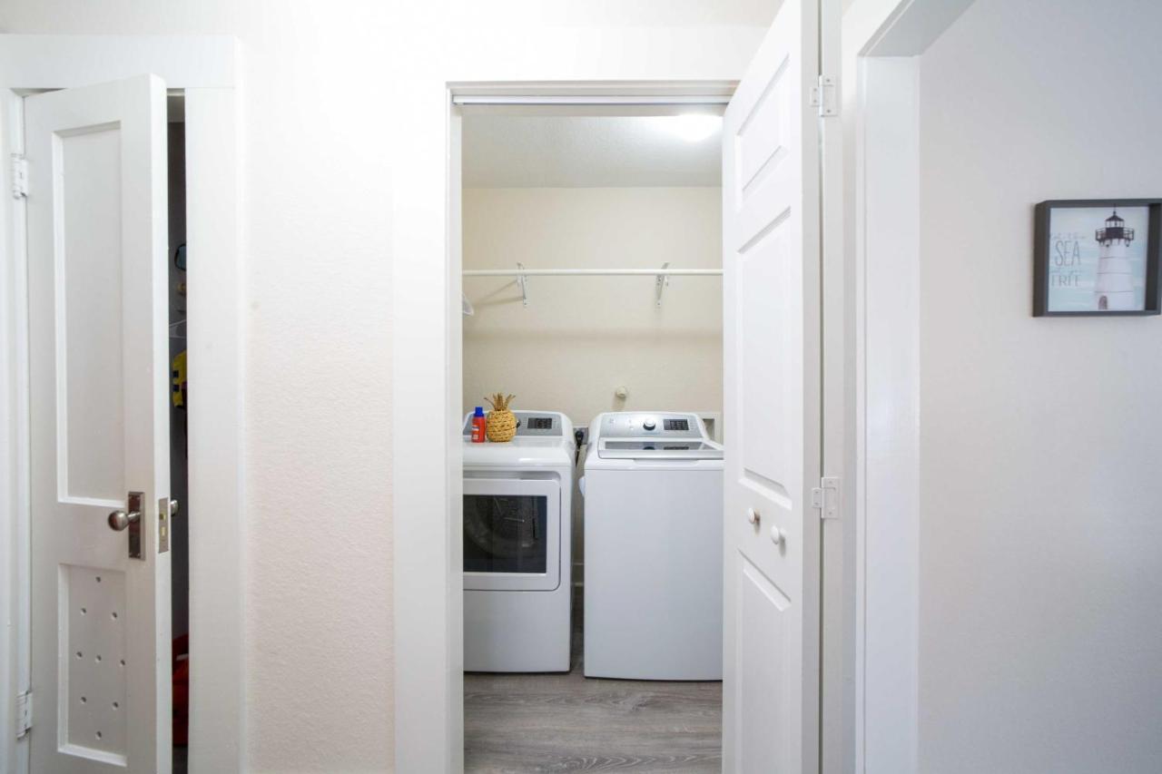 Bright Galveston Bungalow Half Mi To Pleasure Pier Εξωτερικό φωτογραφία